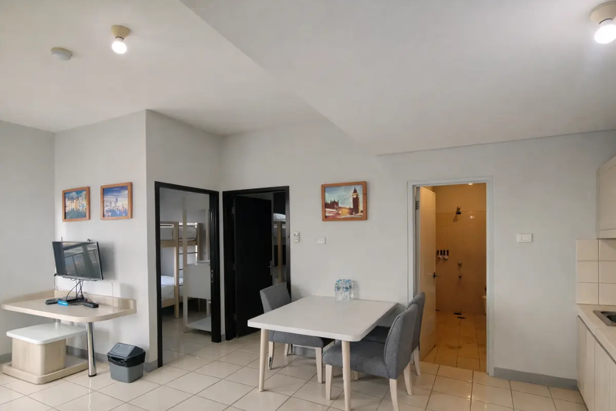 Dinning, kitchen dan bathroom area