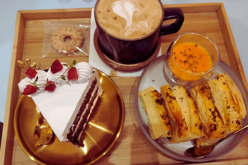 Surganya dessert di BSD (foto Fitria Yasmin from Google Place)